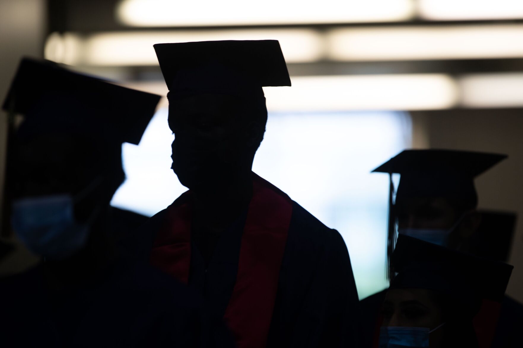 053021-owh-gradseason-LS02